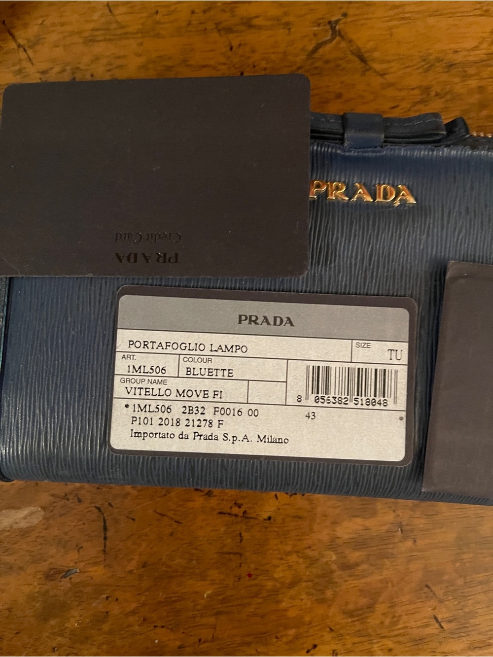 Prada Navy Leather Zip Wallet / used condition - Picture 6 of 12